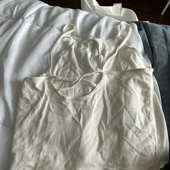 AE Tanktop - Picture 2 of 2